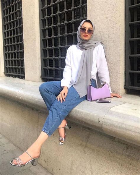 hijab feet Search